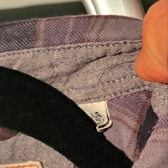 Distressed grey plaid Weatherproof Vintage button down shirt - Picture 3 of 5